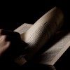 Hur inleder man sin roman för att fånga läsarnas intresse? Bild: Kamil Porembiaski