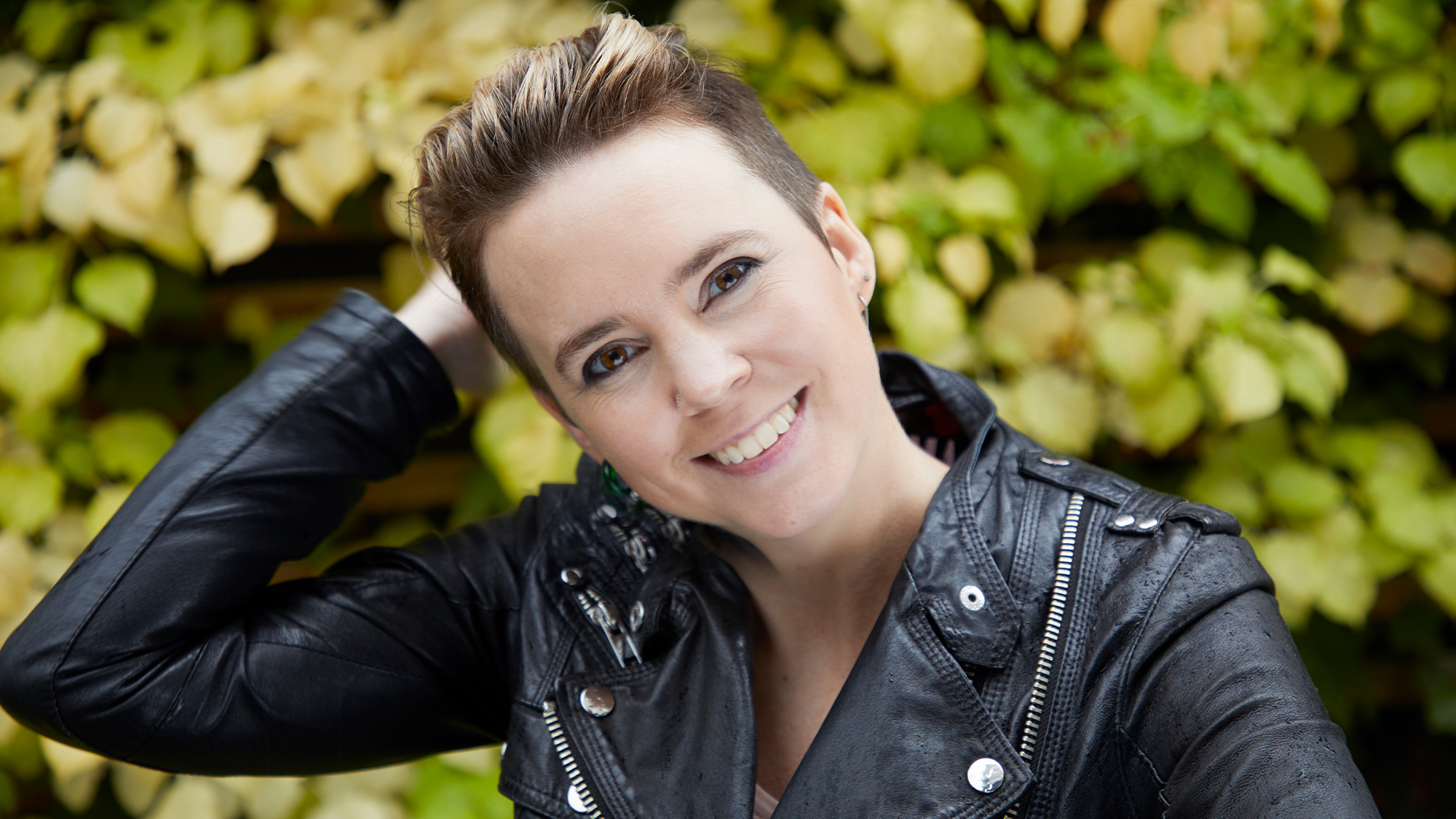 Sara L vestam Om Synopsis